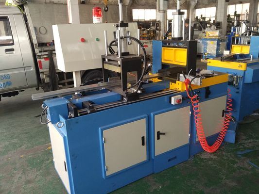 آلة قطع المنشار الألومنيوم الآلي CNC لقطع الأنابيب والعصا من الألومنيوم